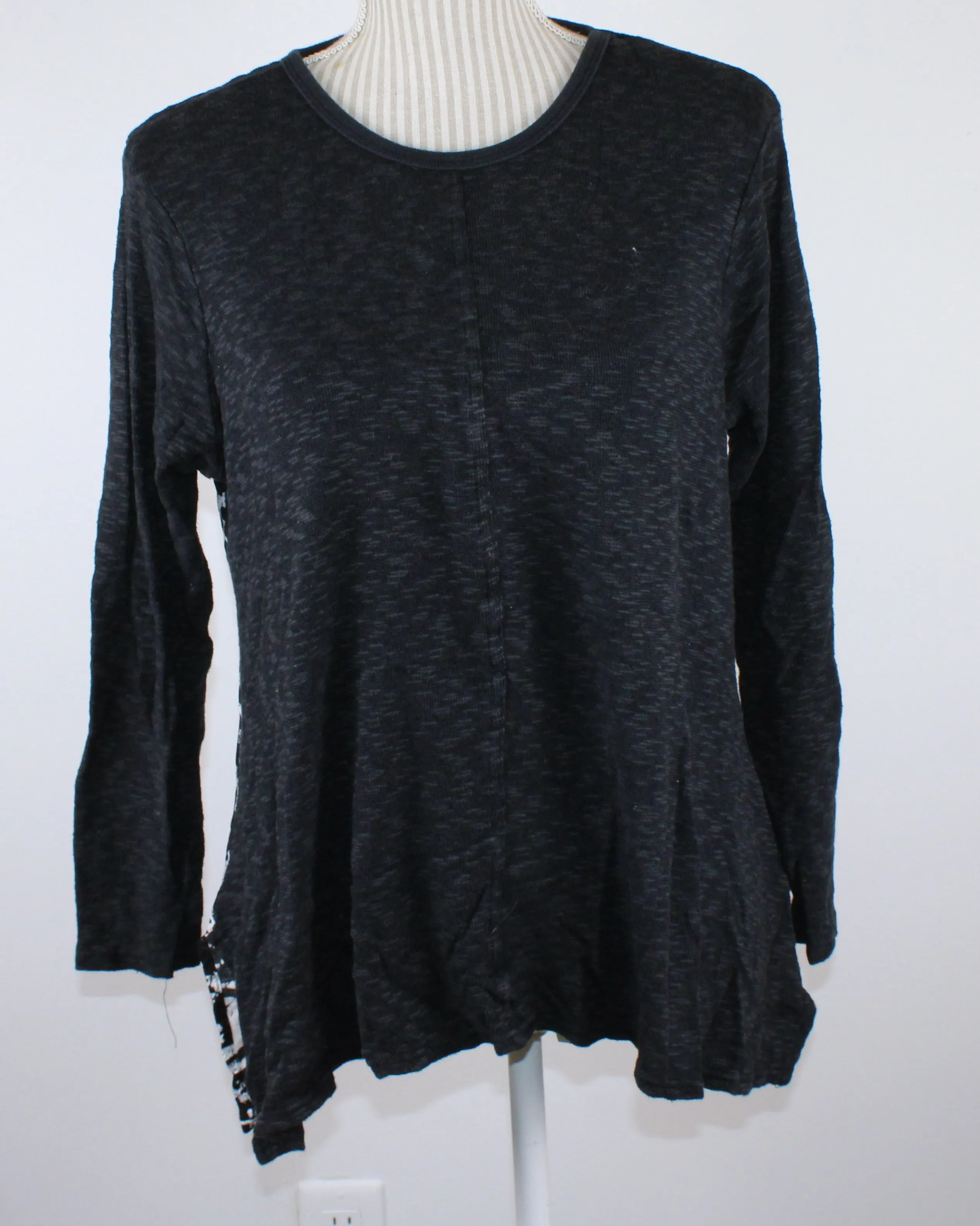 KENNETH COLE REACTION TOP LADIES MEDIUM PRE-LOVED