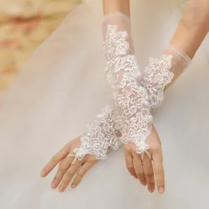 Lace Fingerless Bridal Gloves