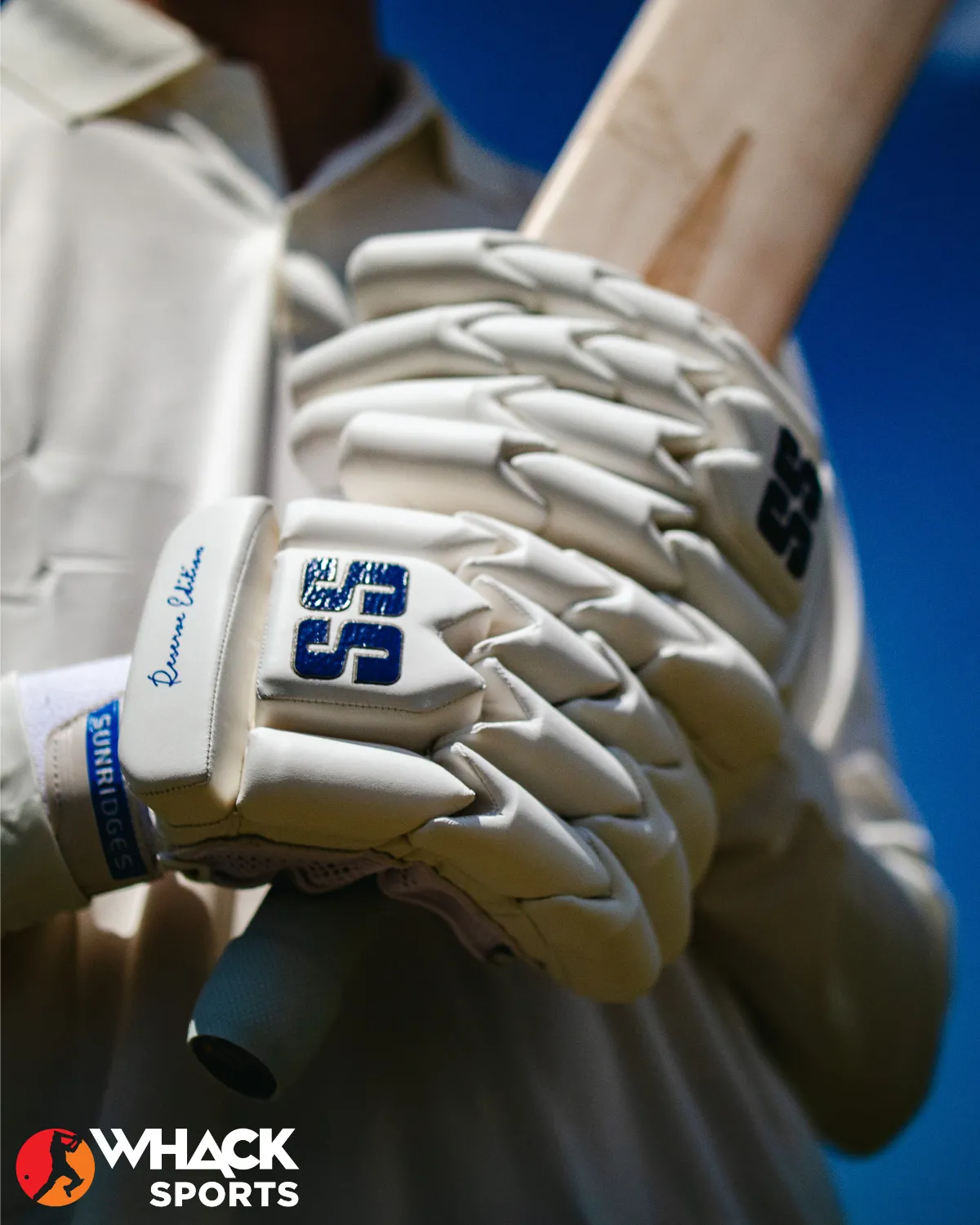 SS Reserve Edition Players Grade Cricket Batting Gloves - Youth